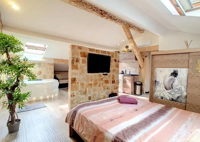 Beautiful appartment with jacuzzi