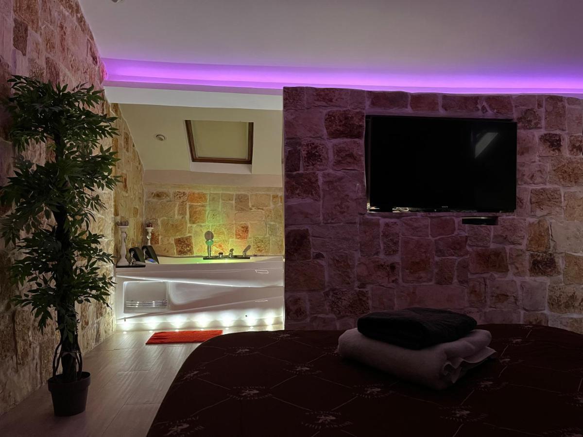 Beautiful With Jacuzzi