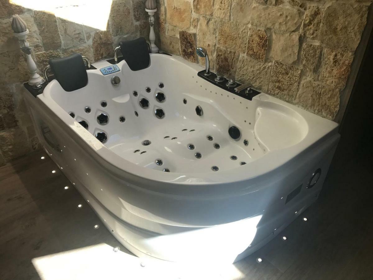 Appartement Beautiful With Jacuzzi *